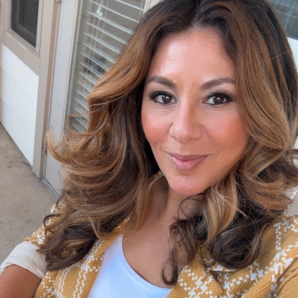 Meet your Posher, Sonia - Picture 1 of 1